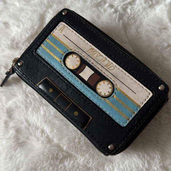 Kate Spade “Jazz Things Up” Cassette Tape Coin Purse - Picture 5 of 8